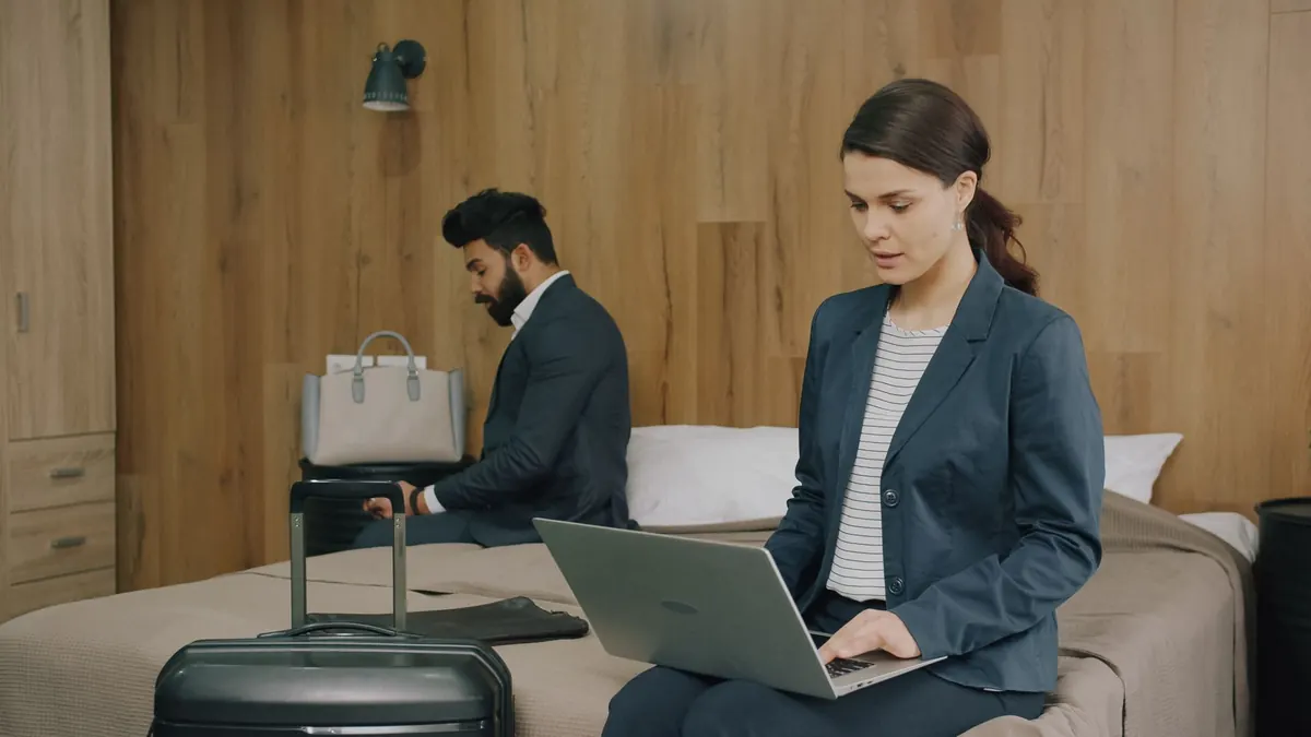 Common Mistakes When Using Public Wi-Fi in Cafes and Airports